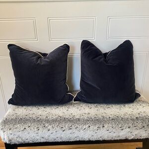 H&M Home Set Of 2 Black Down Filled Velvet Throw Pillows With White Piping 20X20